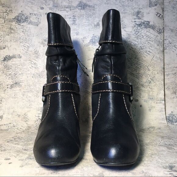 Fossil black leather harness ankle boot - Picture 4 of 15